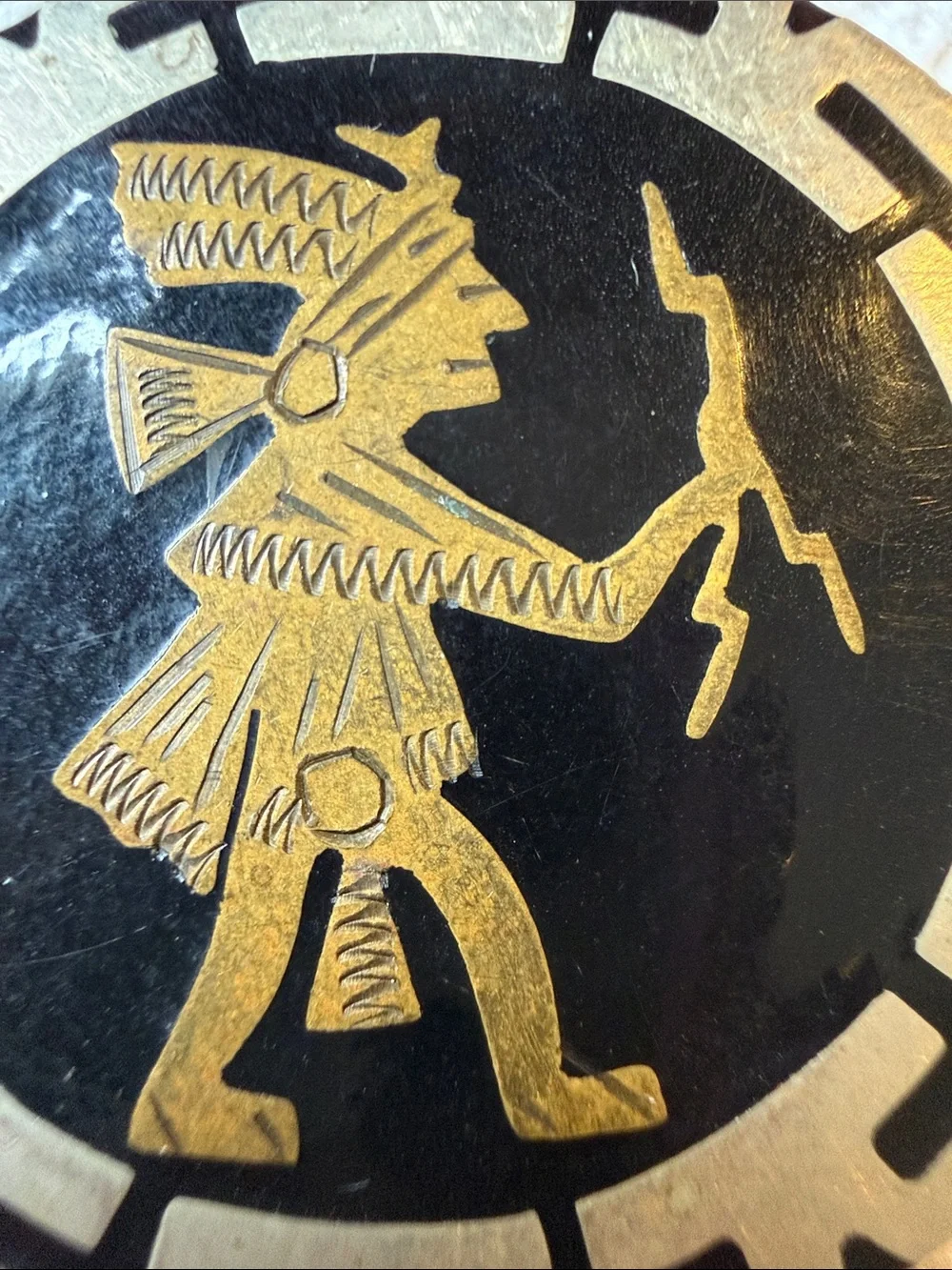 Men's Round Tribal-Inspired Metal Belt Buckle - Black & Gold